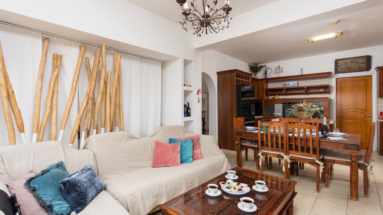 Photo of Livingroom in Pomos