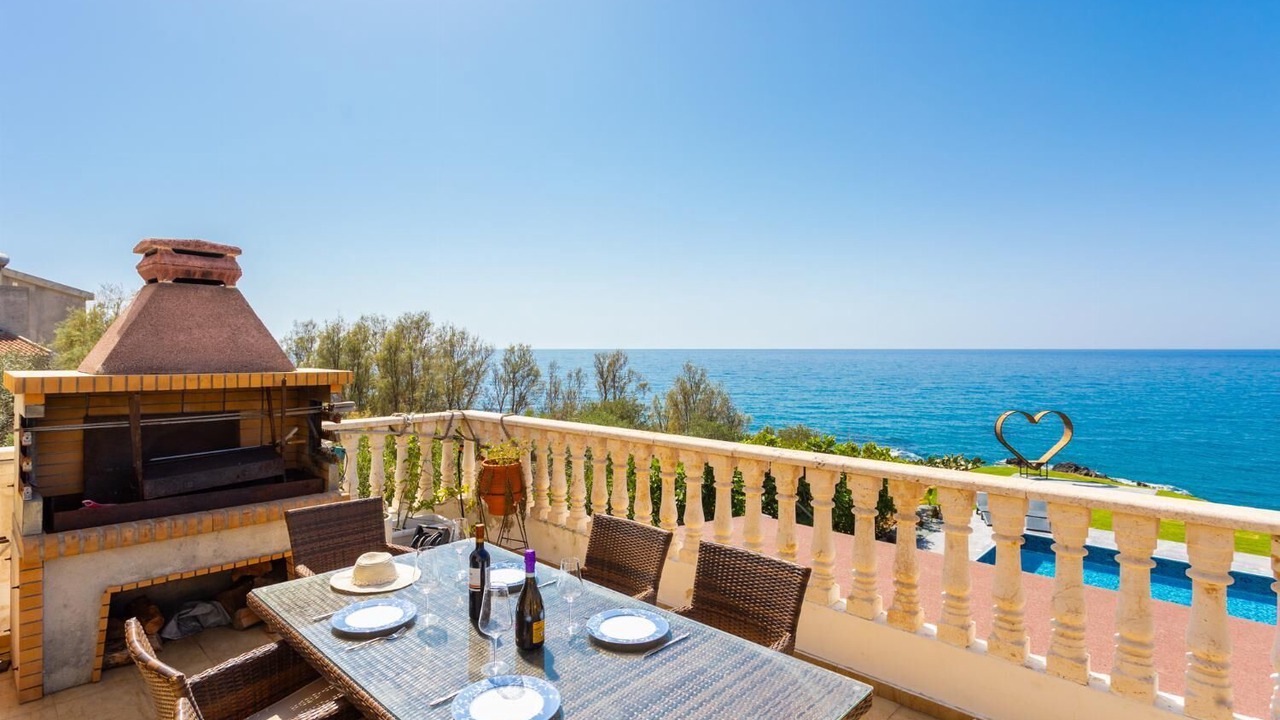 Photo of Others in Pomos