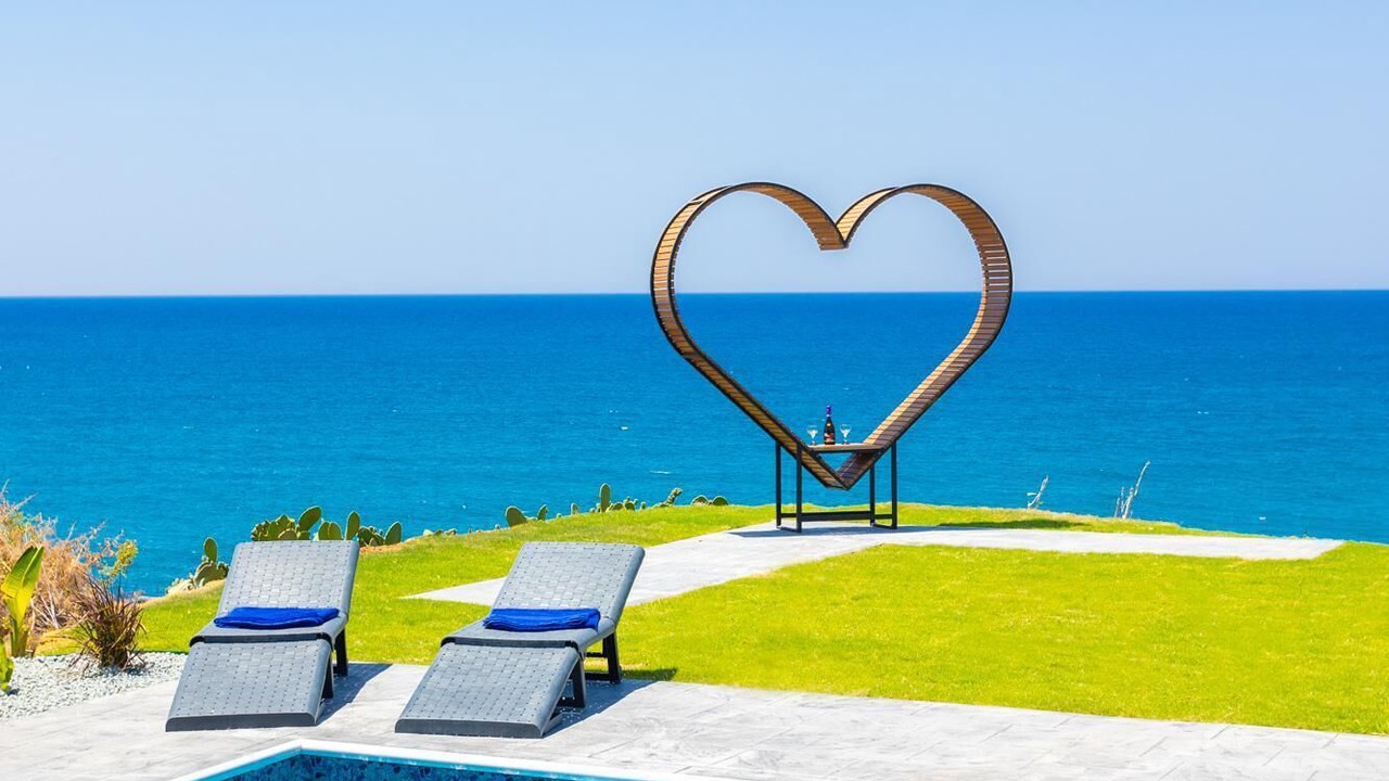 Photo of Outdoor in Pomos