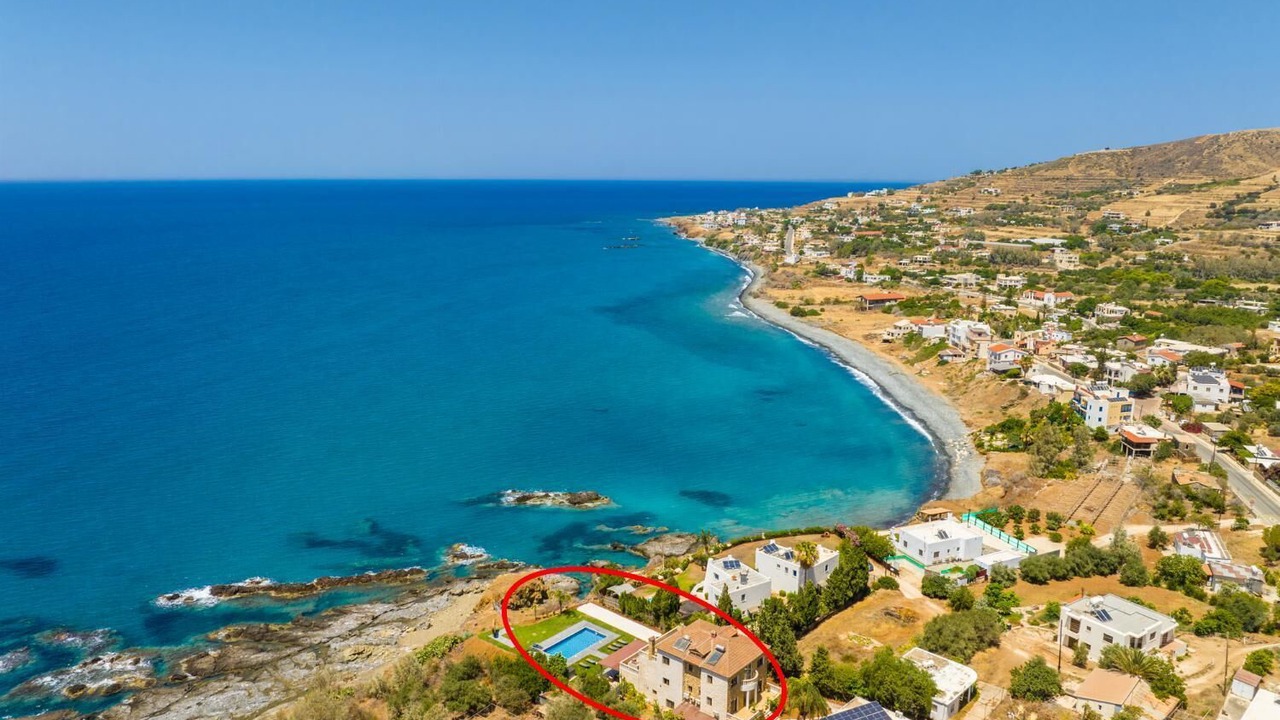 Photo of Others in Pomos