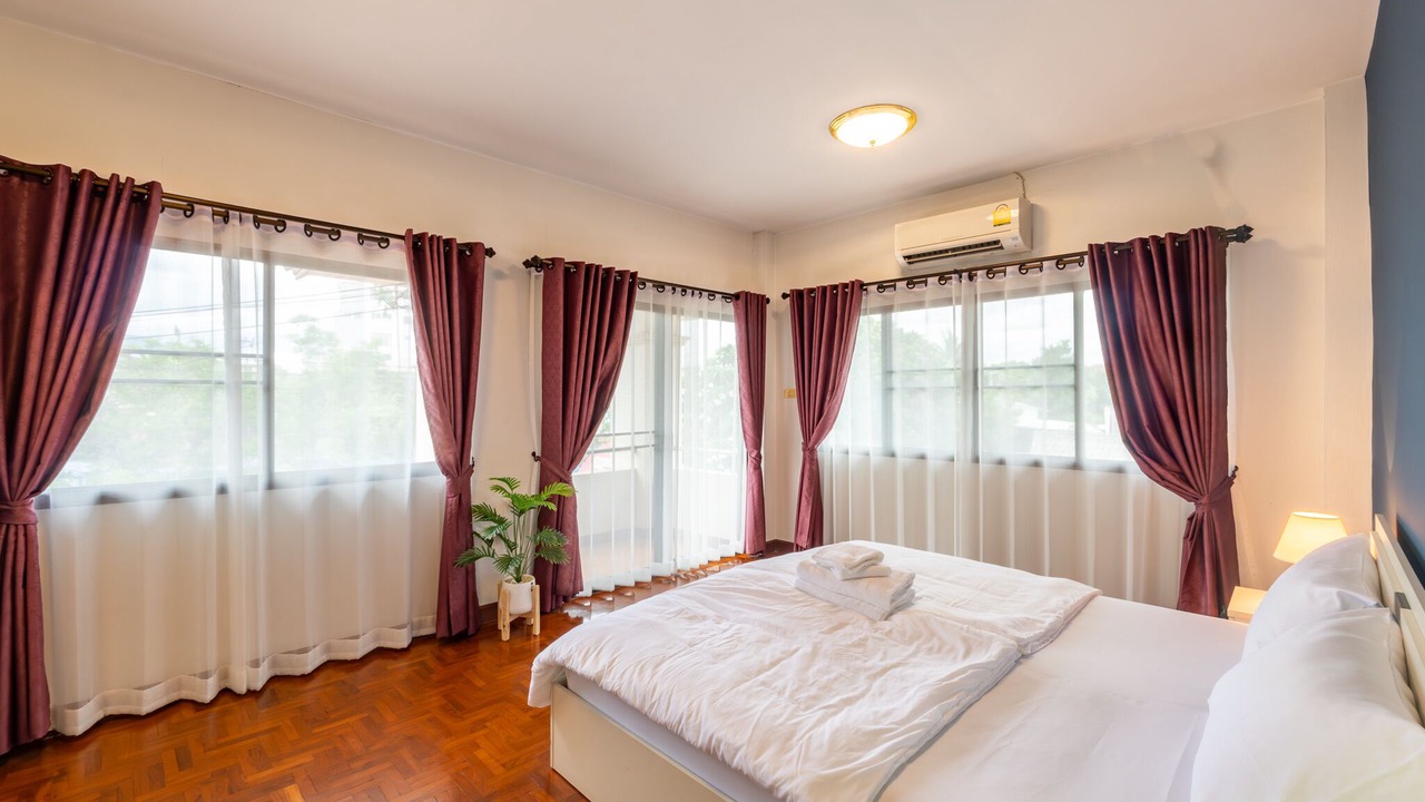 Photo of Bedroom in Wua Lai