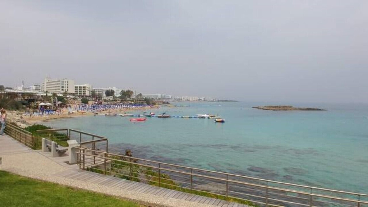 Photo of Others in Pernera