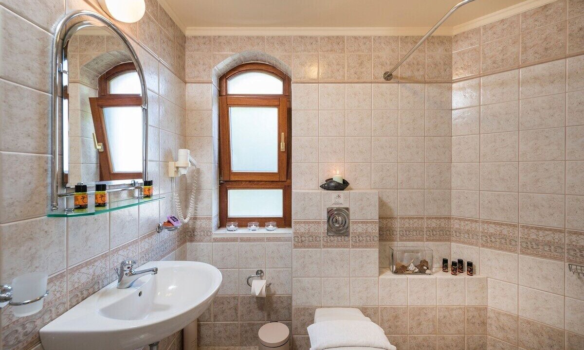 Photo of Bathroom in Maleme