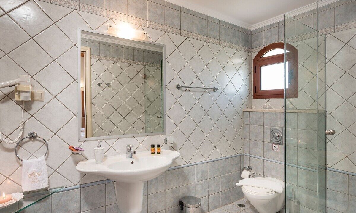 Photo of Bathroom in Maleme