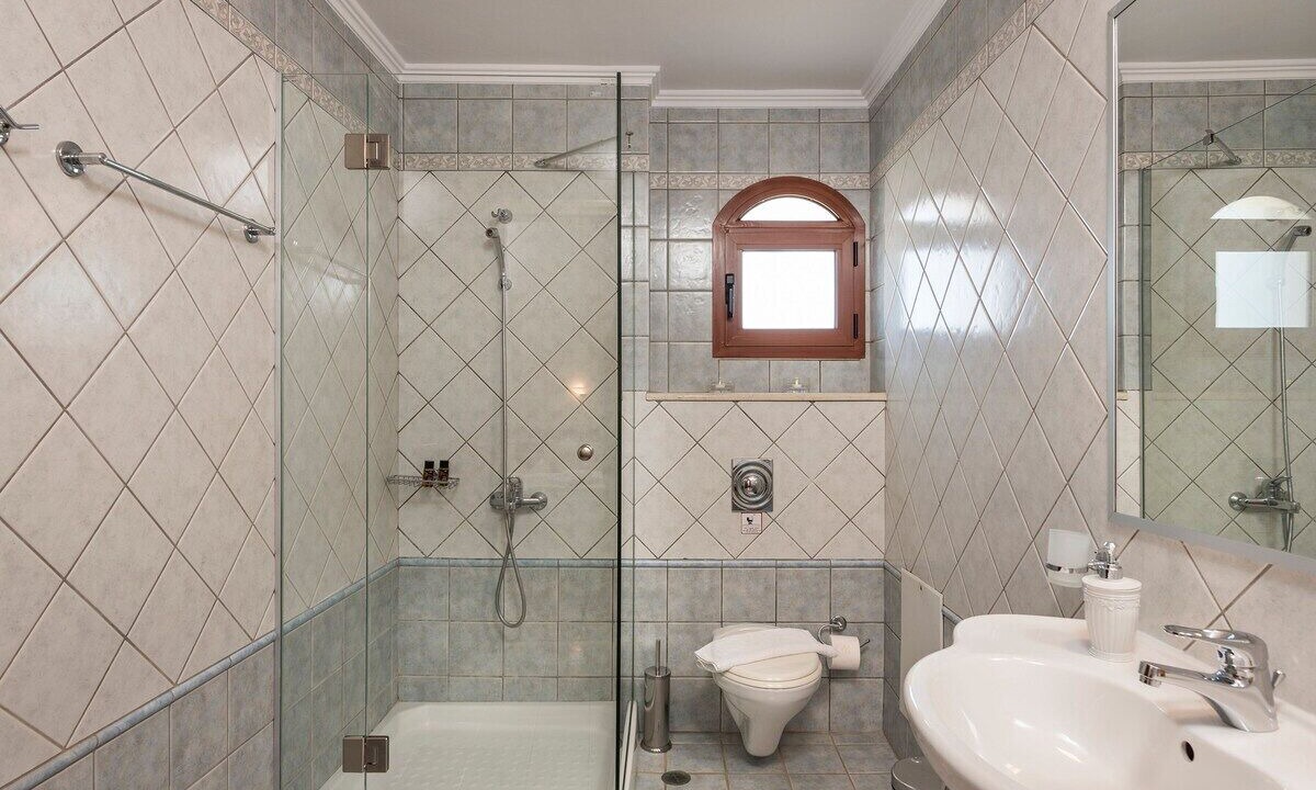 Photo of Bathroom in Maleme