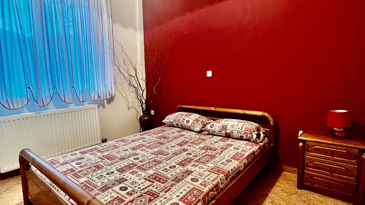 Photo of Bedroom in Karyes