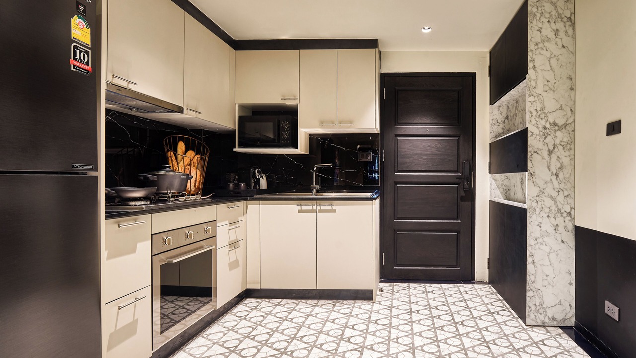 Photo of Kitchen in Khlong Toei Nuea