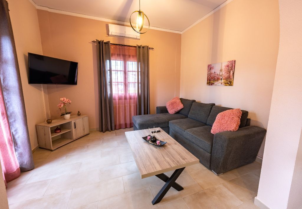 Photo of Livingroom in Alepou