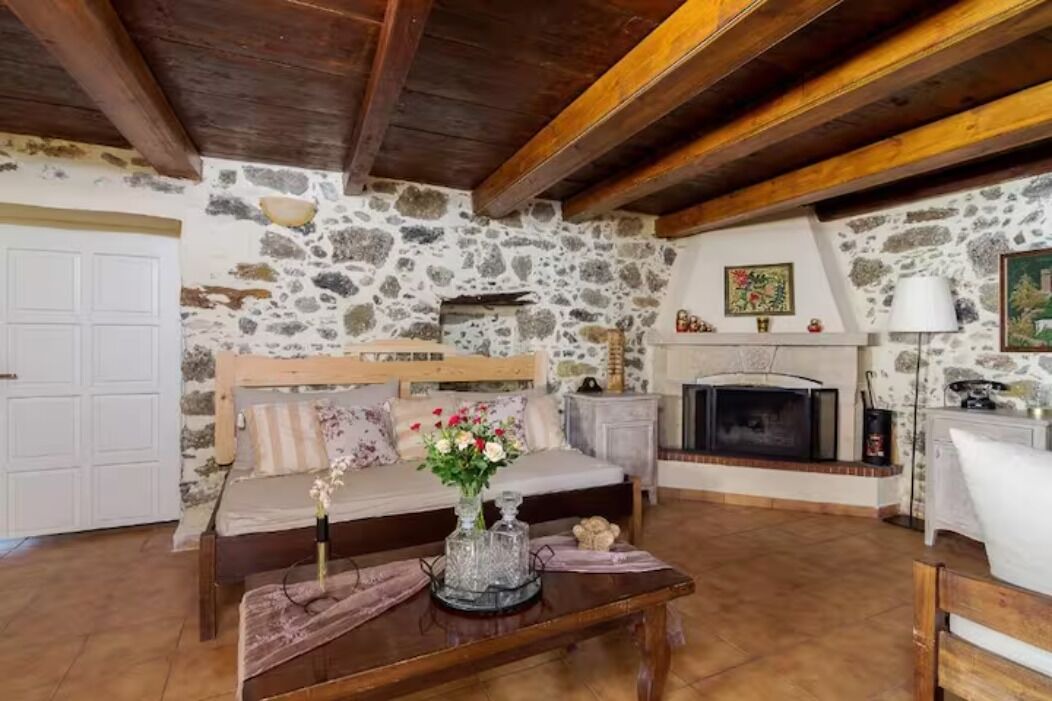 Photo of Livingroom in Zaros
