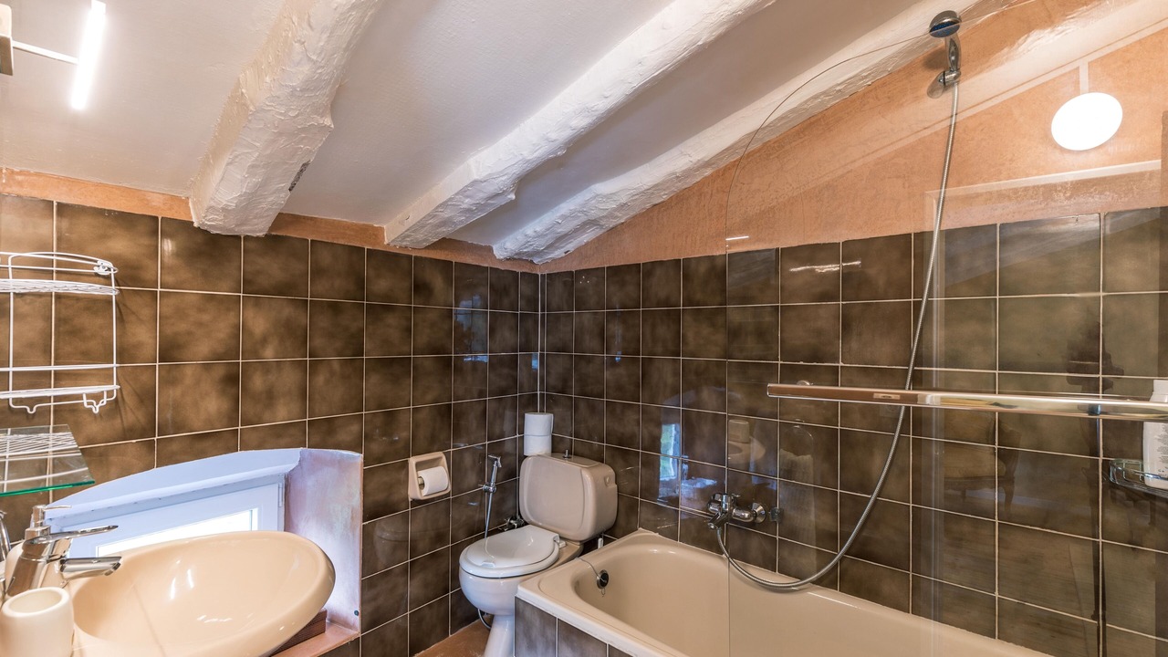 Photo of Bathroom in Agios Ioannis