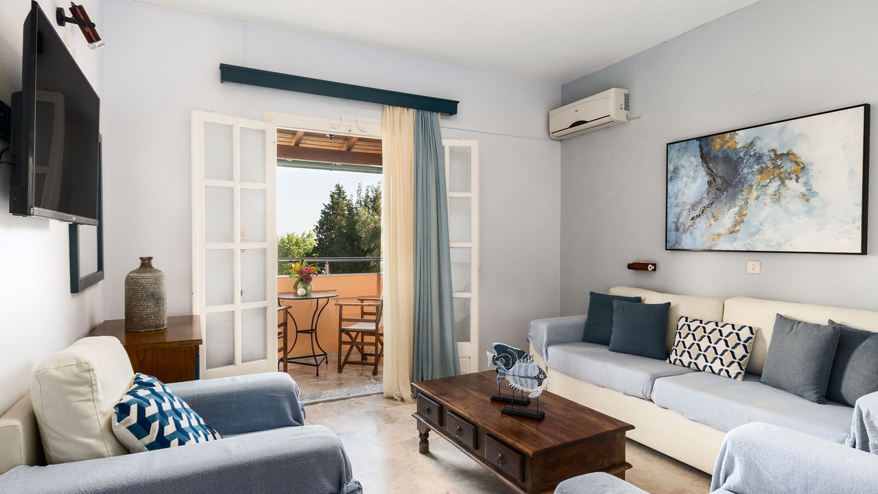 Photo of Livingroom in Messonghi