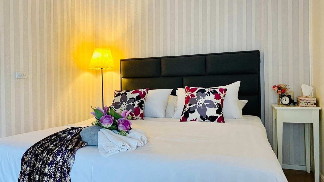 Photo of Bedroom in Khlong Kluea