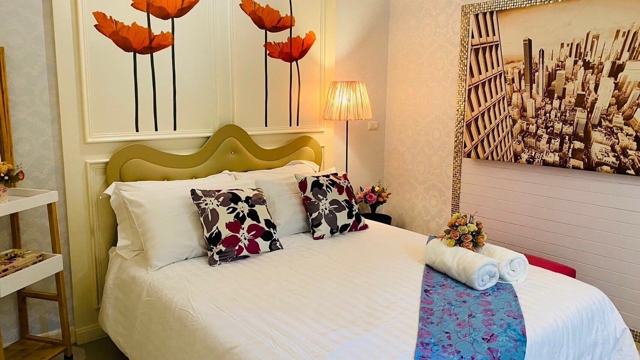 Photo of Bedroom in Khlong Kluea