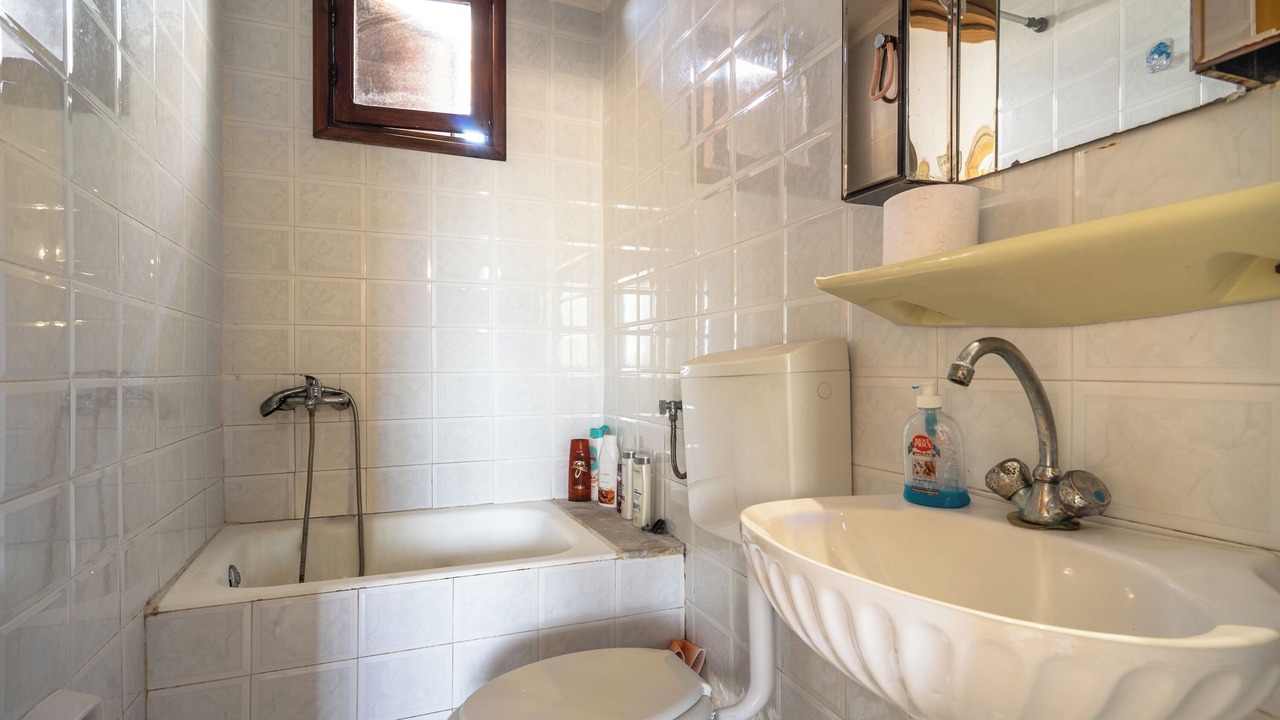 Photo of Bathroom in Gastouni