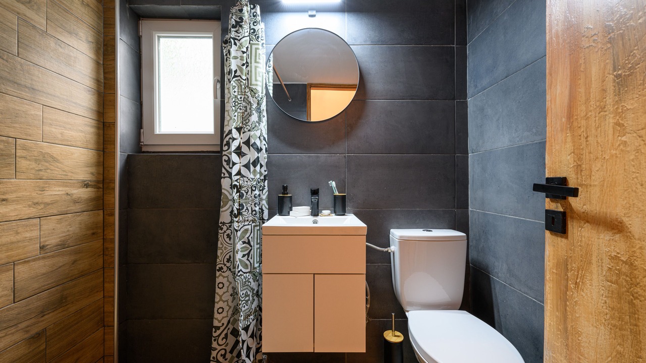 Photo of Bathroom in Kypseli