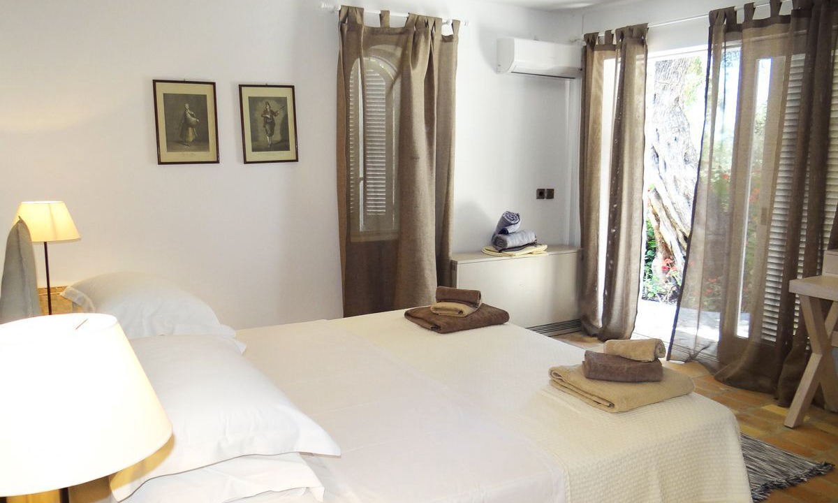Photo of Bedroom in Chlomos