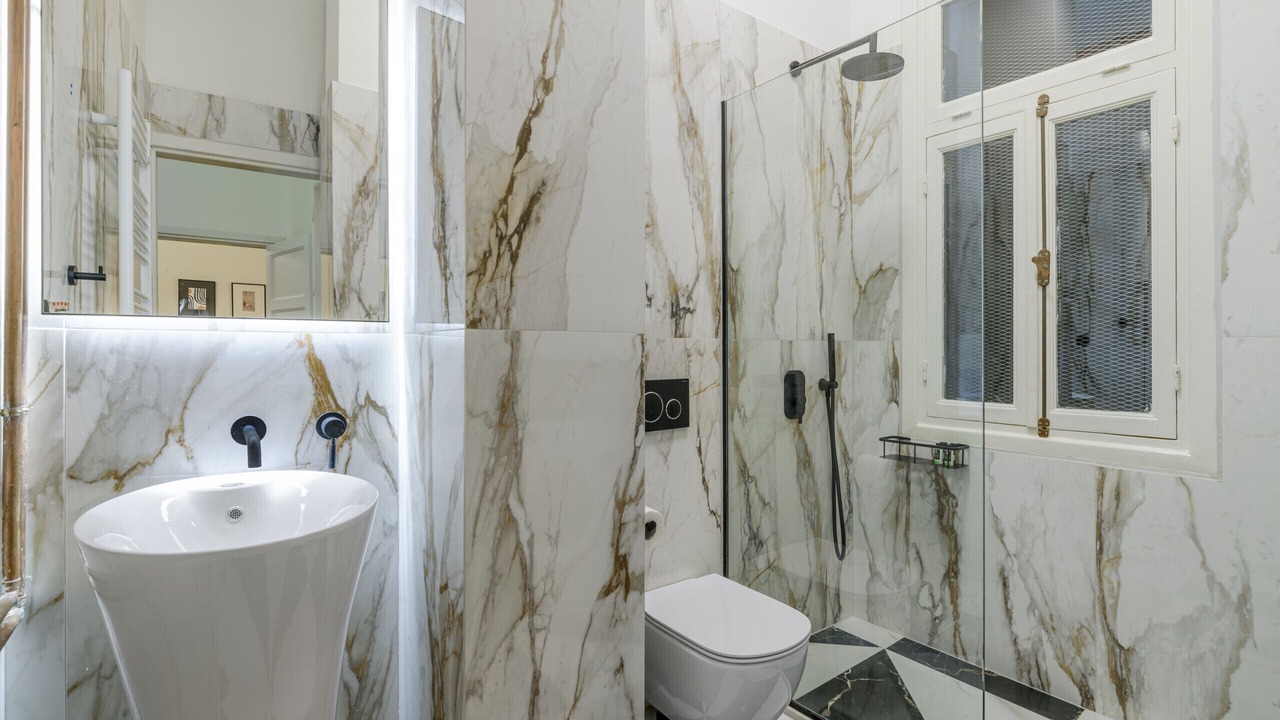 Photo of Bathroom in Plaka