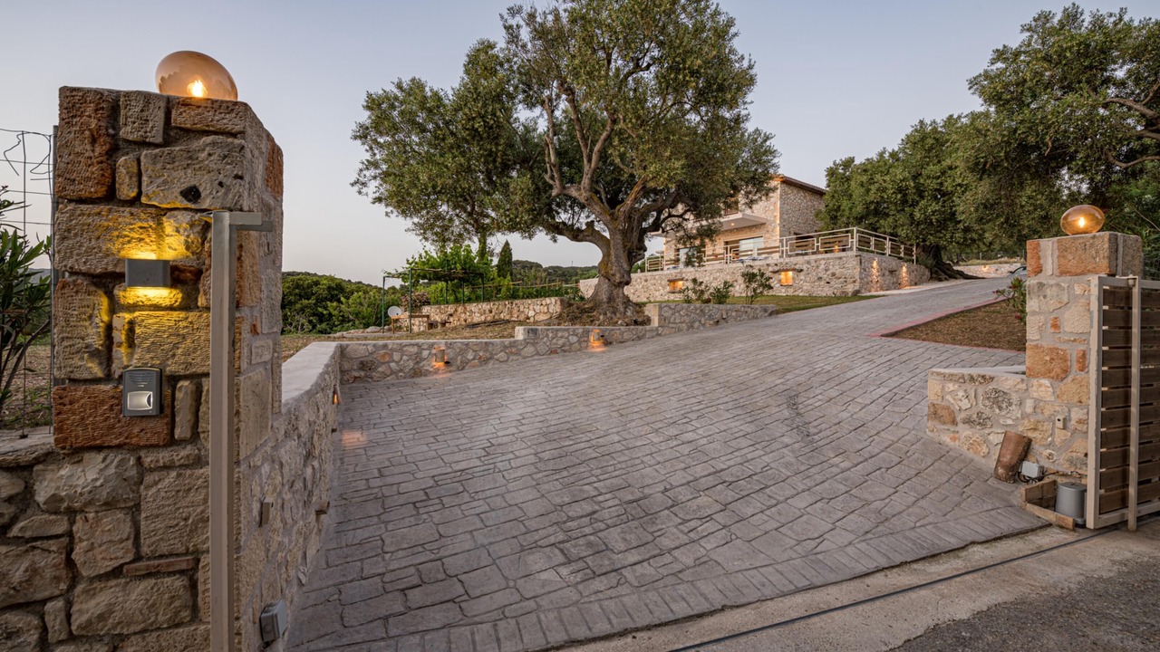 Photo of Outdoor in Kerion
