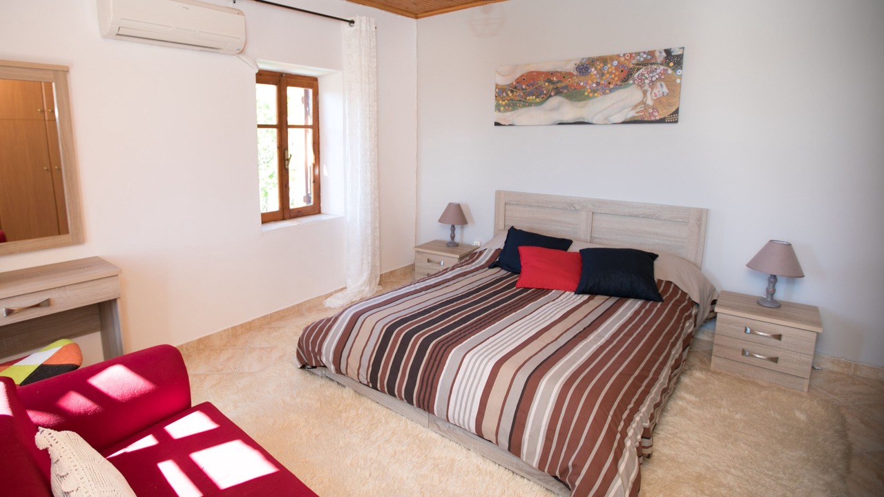 Photo of Bedroom in East Mani