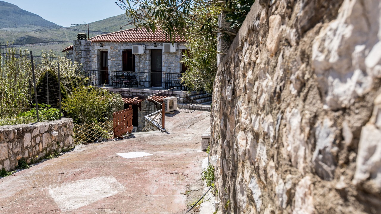 Photo of Outdoor in East Mani