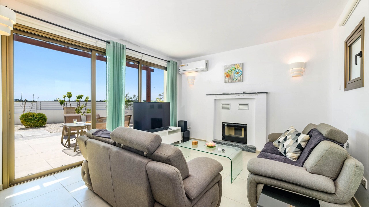 Photo of Livingroom in Ayia Thekla