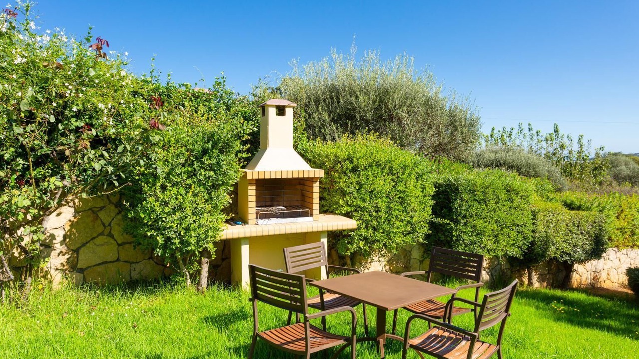 Photo of Outdoor in Gerani