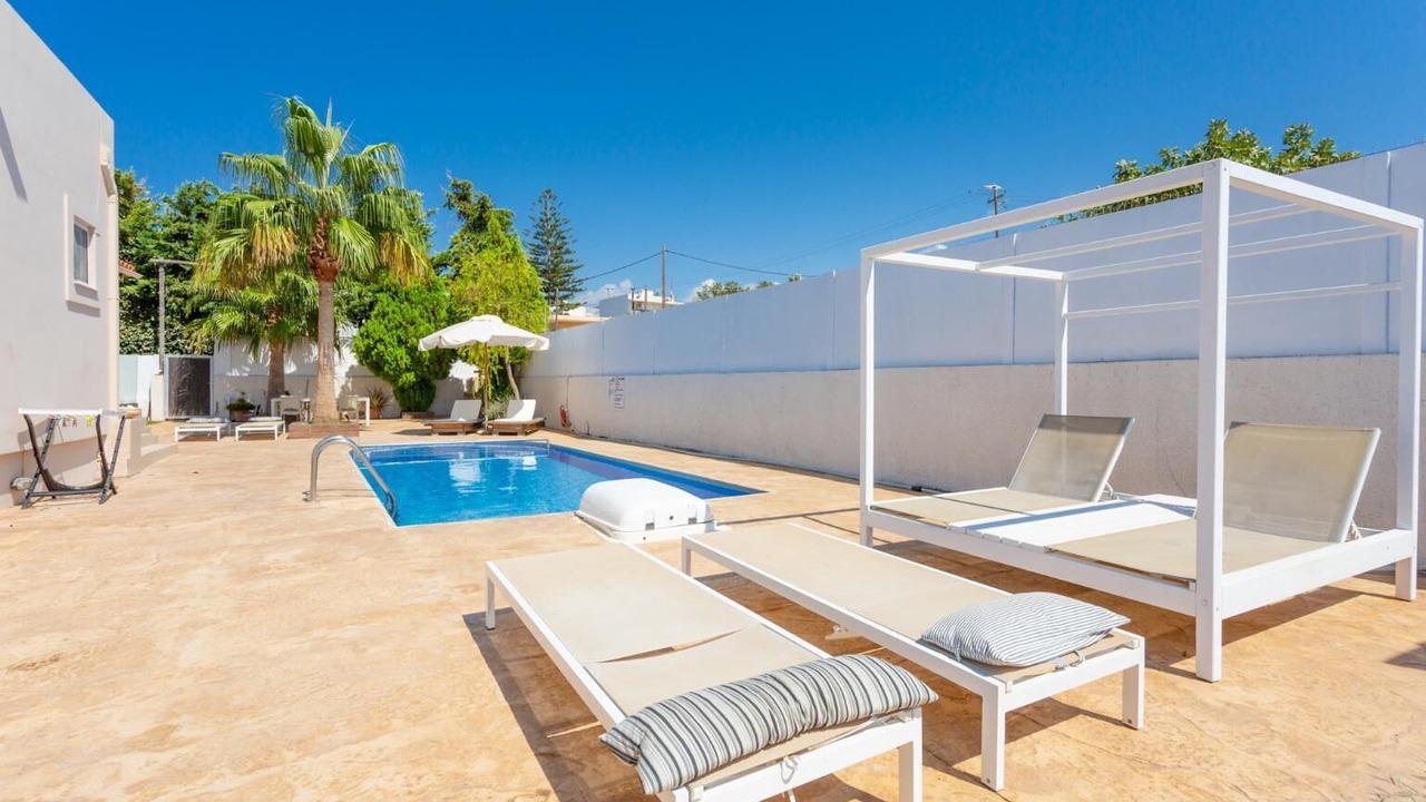 Photo of Outdoor in Adelianos Kampos