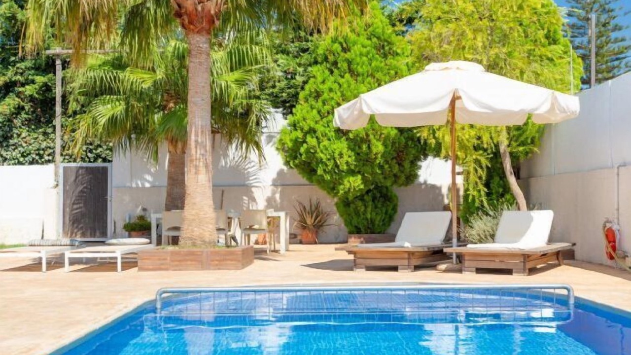 Photo of Outdoor in Adelianos Kampos