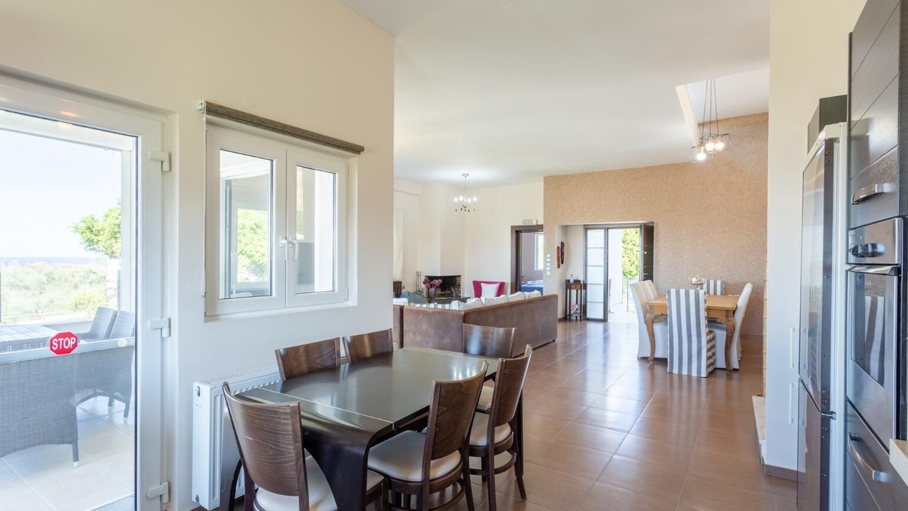 Photo of Livingroom in Adelianos Kampos