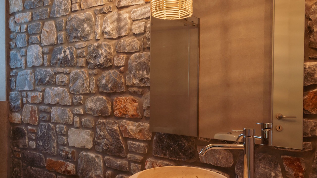Photo of Bathroom in Neapoli