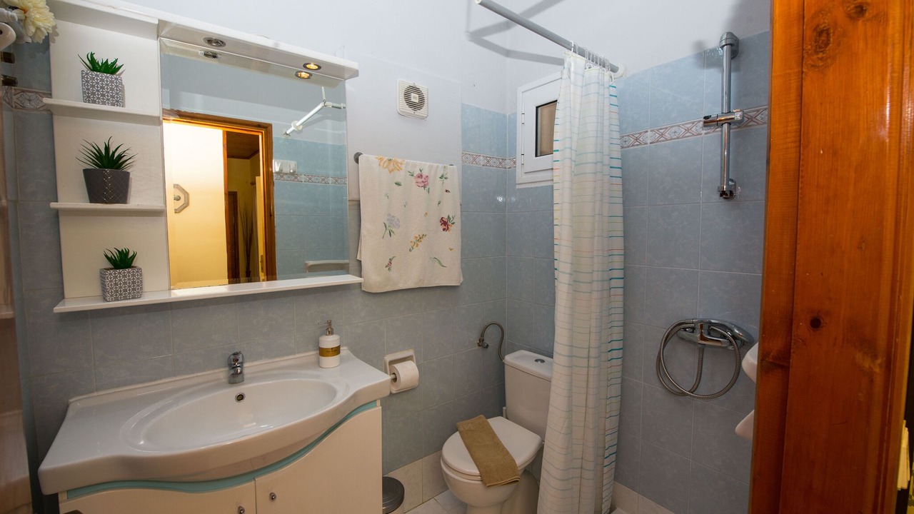 Photo of Bathroom in Arillas