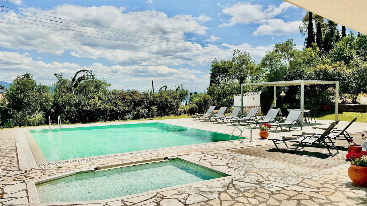 Photo of Outdoor in Petaleia