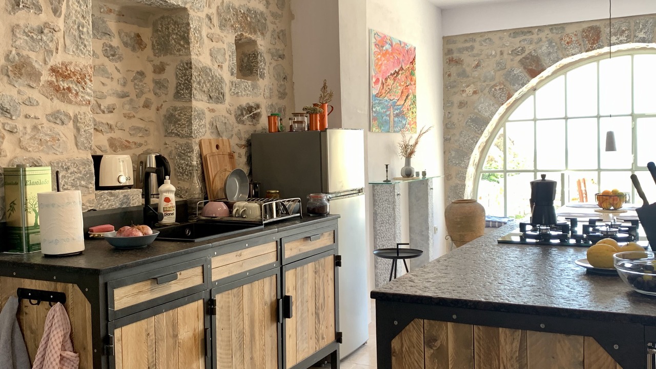 Photo of Kitchen in East Mani