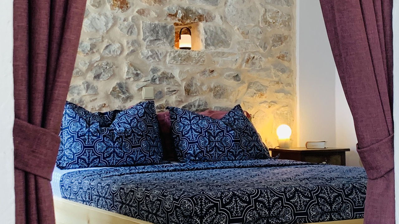 Photo of Bedroom in East Mani