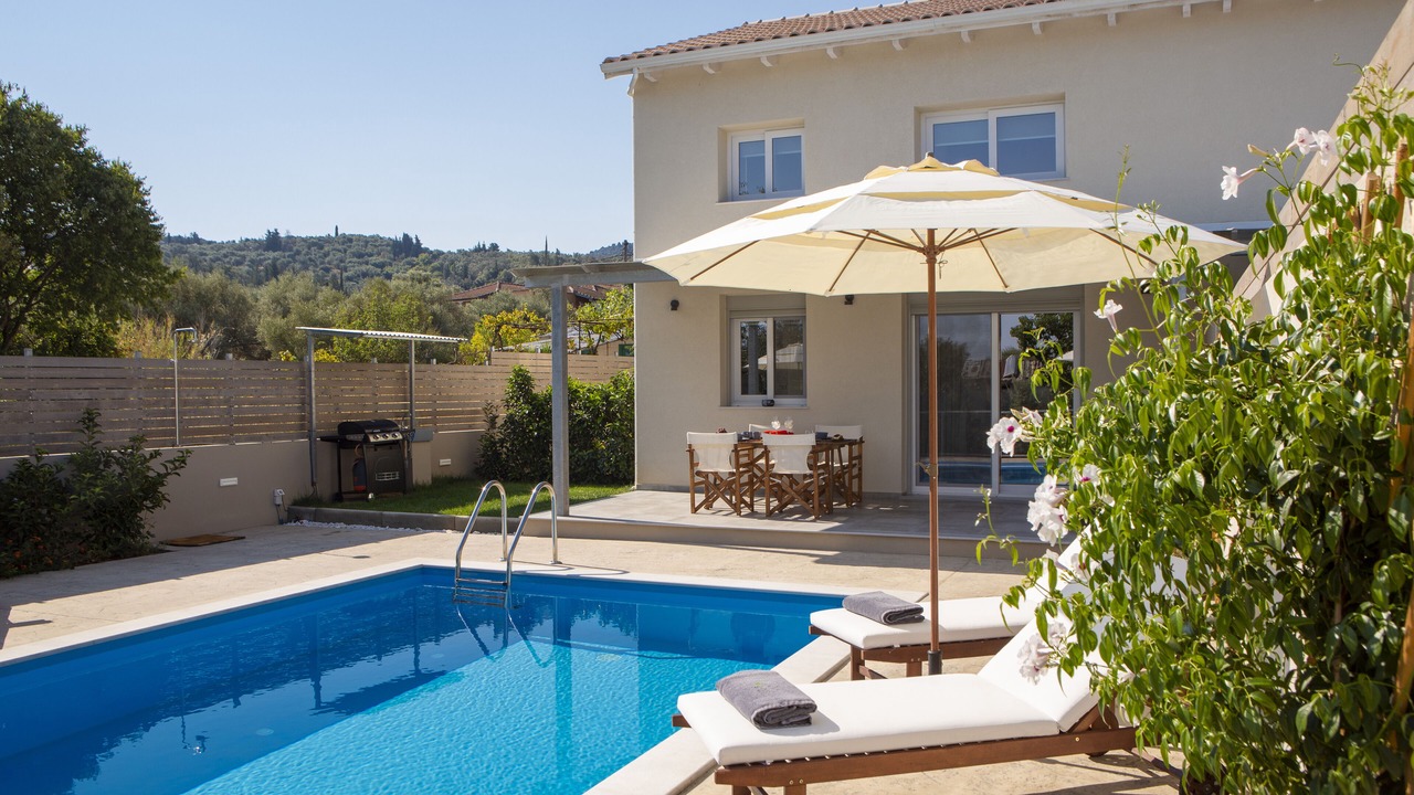 Photo of Outdoor in Apolpaina
