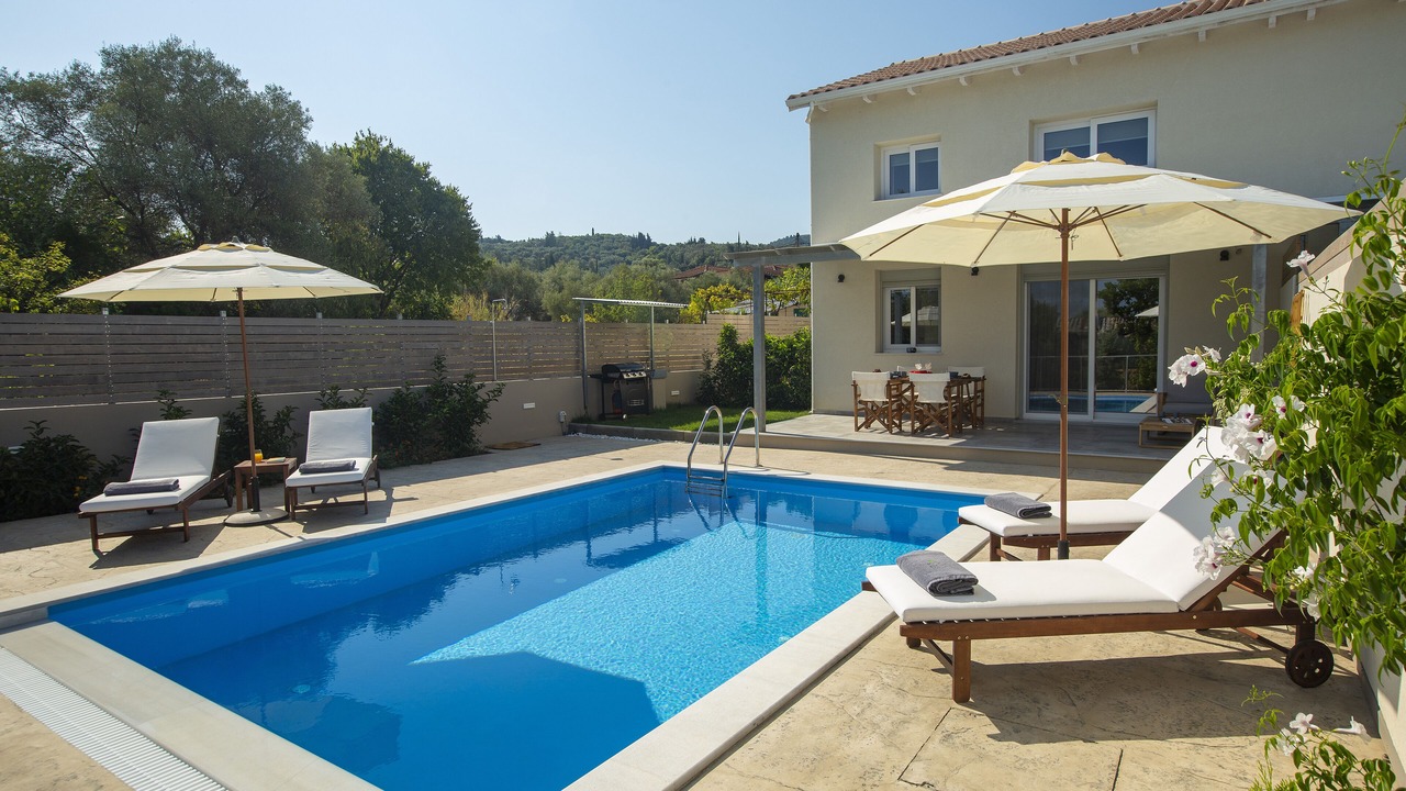 Photo of Outdoor in Apolpaina