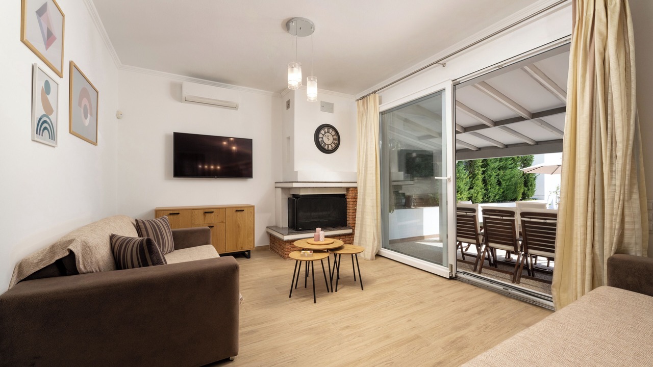 Photo of Livingroom in Perama