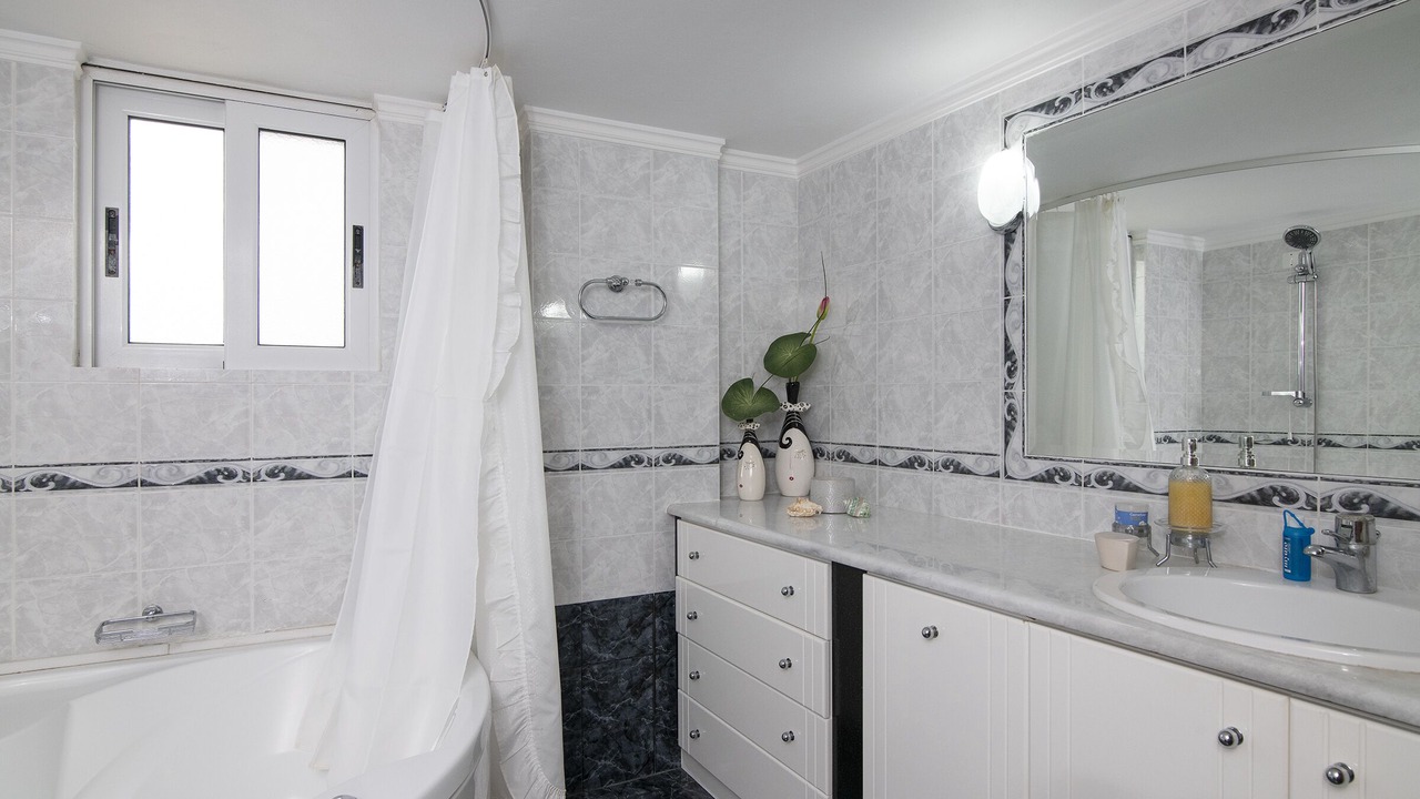 Photo of Bathroom in Lakopetra