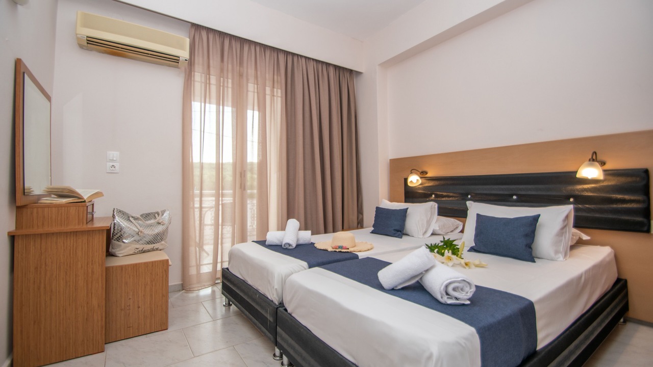 Photo of Bedroom in Amoudi