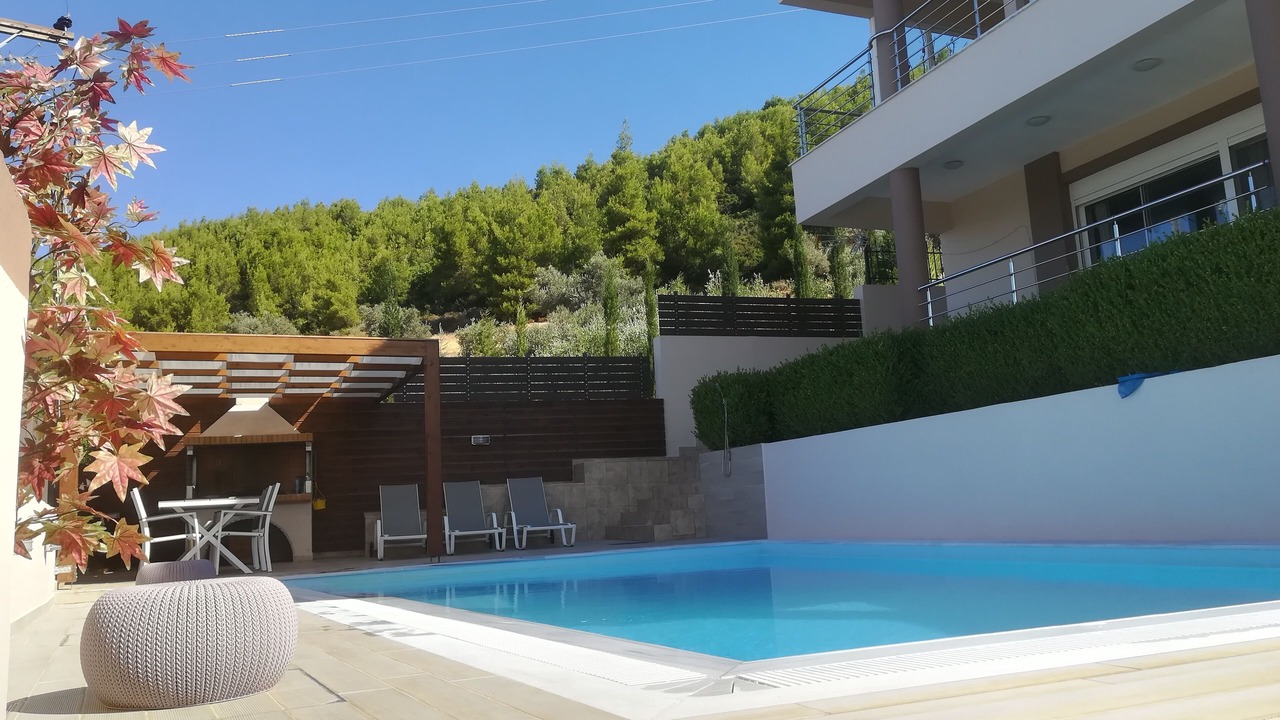 Photo of Outdoor in Nerotrivia