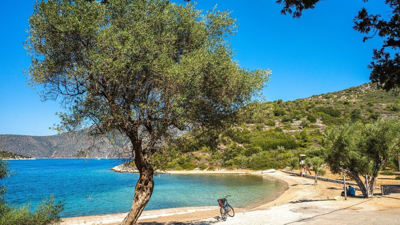Photo of Others in Ithaki