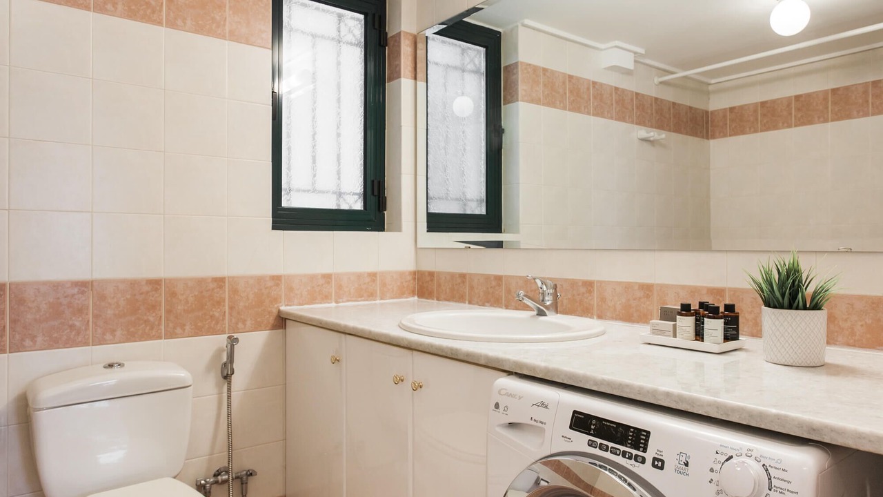 Photo of Bathroom in Marousi