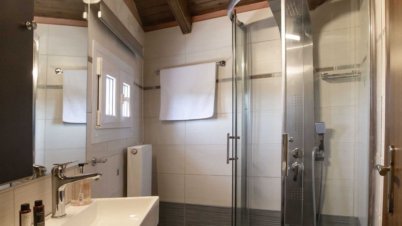 Photo of Bathroom in Argyrades