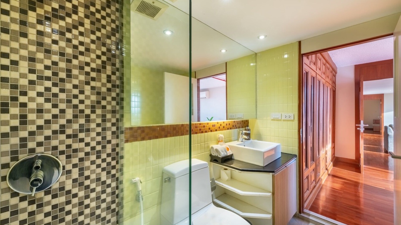 Photo of Bathroom in Lumphini