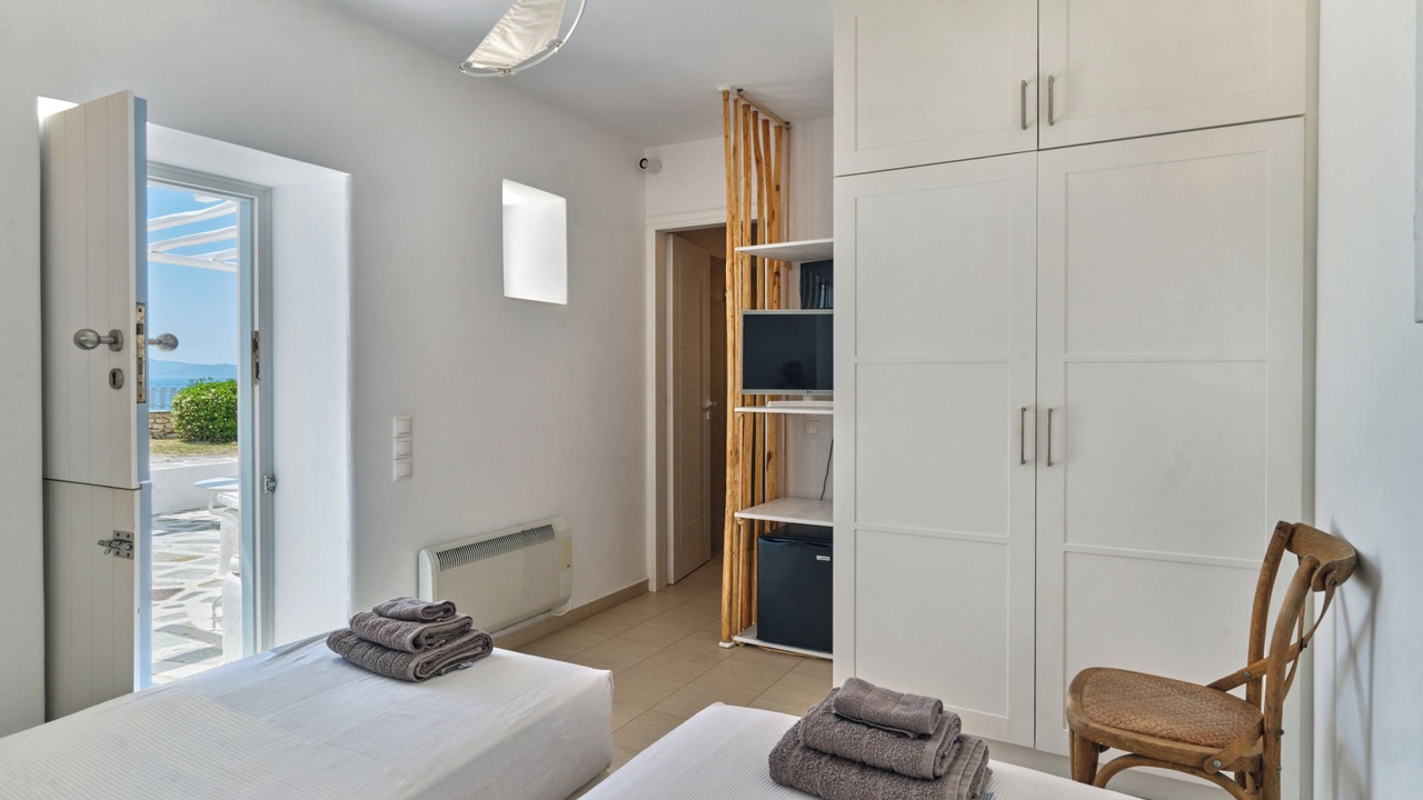 Photo of Bedroom in Drios