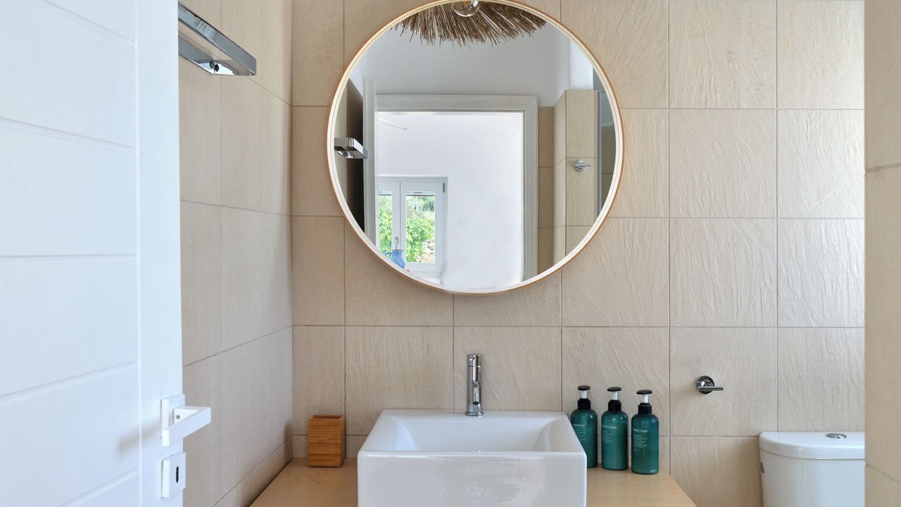Photo of Bathroom in Drios