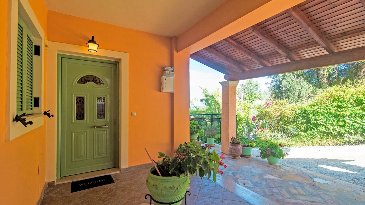 Photo of Patio Balcony in Messonghi