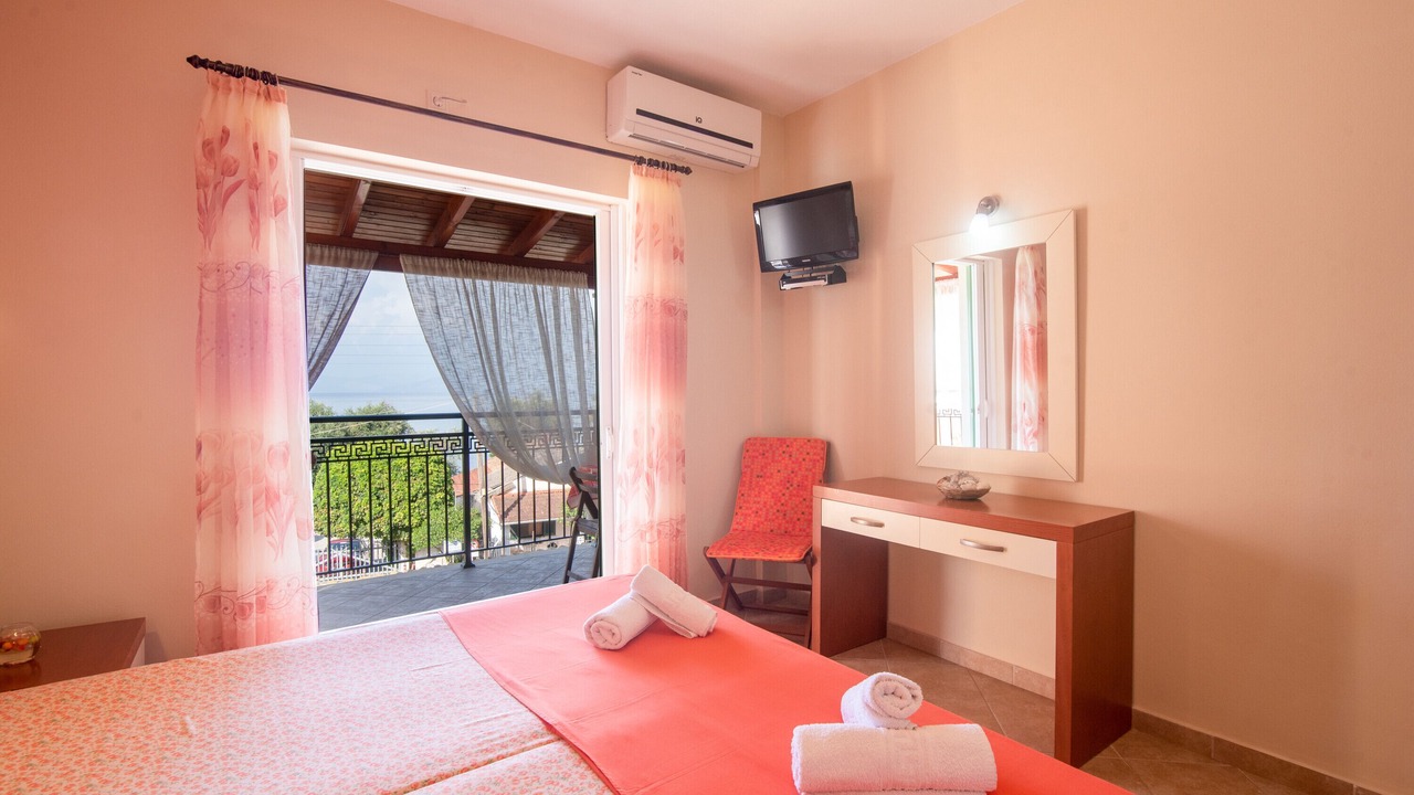 Photo of Bedroom in Messonghi