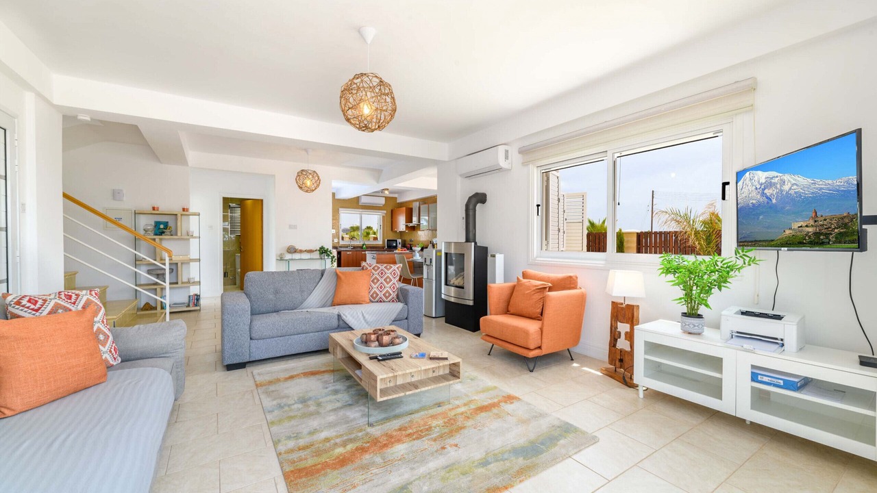 Photo of Livingroom in Ayia Thekla