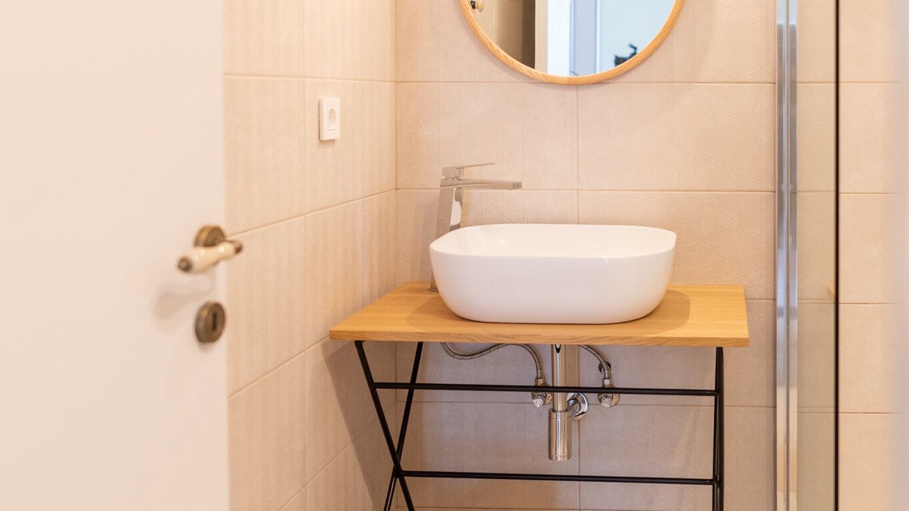 Photo of Bathroom in Psathopirgos